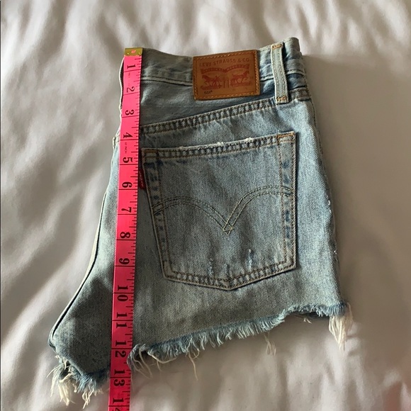 Levi’s denim jean shorts - Picture 2 of 3